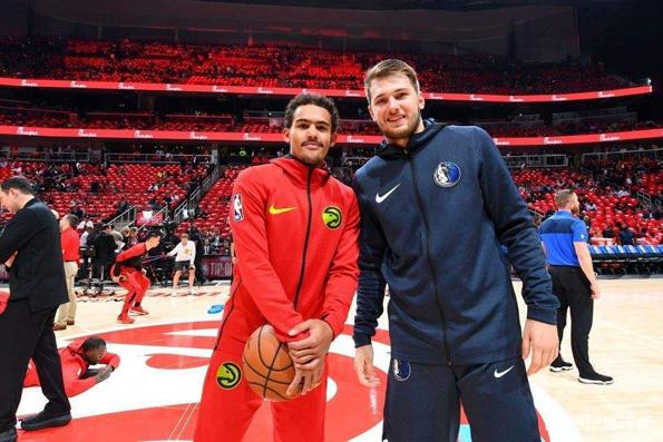 欧冠半场：蒂尔破门，阿尔瓦雷斯扳平，埃因霍温1-1马竞（欧冠半场战况：蒂尔先开纪录，阿尔瓦雷斯追平，埃因霍温暂与马竞1-1）