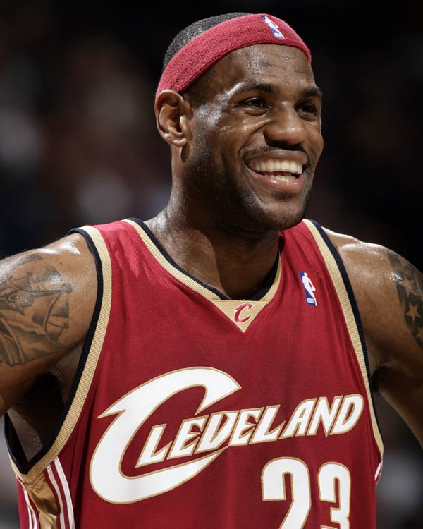 NBA季后赛焦点球员表现回顾（NBA季后赛核心球员表现盘点）