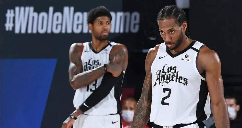 独领风骚，目前欧冠前8球队英超占4席，其余四大联赛各出1队（欧冠八强英超占据半壁江山，其余四大联赛各仅一队晋级）