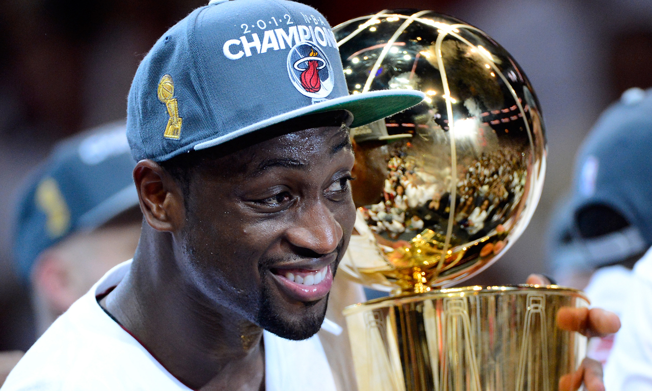 记者：拜仁拥有伊兰昆达的回购条款，回购价450-500万欧元（记者称拜仁设有伊兰昆达回购选项，费用为450至500万欧元）