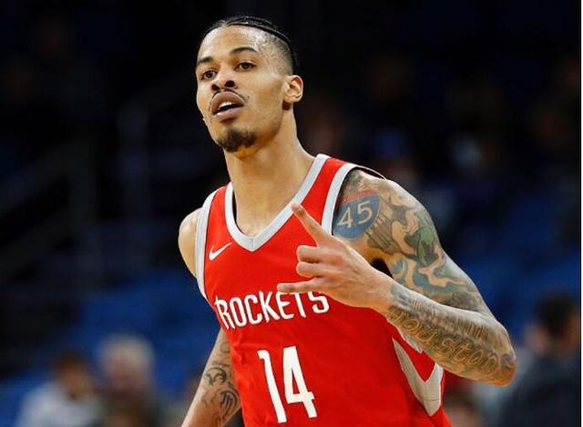 布莱顿发布三笘薰手持二战时日本侵略者照片的图片，如今已删除道歉但限制评论（布莱顿曾发布三笘薰手持二战日本侵略者照片，现已删帖致歉并限评）