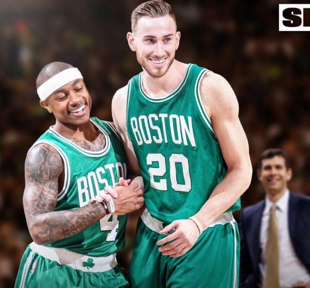 重庆铜梁龙冲超成功，重庆足球时隔4个赛季重返中超联赛（重庆铜梁龙成功升入中超，重庆足球时隔四年重返顶级赛场）