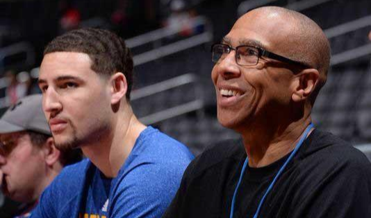 尤尔曼德：教练在岗位上待上15个月才合理，过早解雇教练不好（尤尔曼德：主帅至少应执教满15个月，别急着解雇）