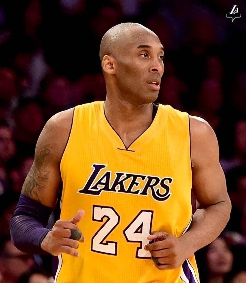 跟队记者：莱奥的问题是腹股沟炎症；米兰vs科莫可能延期进行（队记者：莱奥患腹股沟炎，米兰对科莫或将延期）