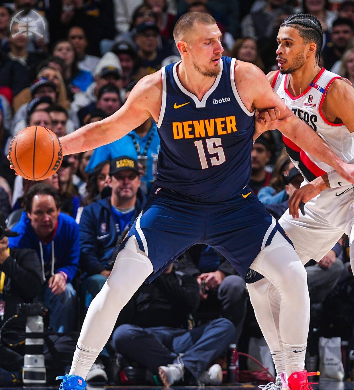 国际米兰vs科莫：劳塔罗-马丁内斯、恰尔汗奥卢首发，莫拉塔、尼科-帕斯出战（国际米兰迎战科莫：劳塔罗、恰尔汗奥卢先发，莫拉塔与尼科-帕斯登场）